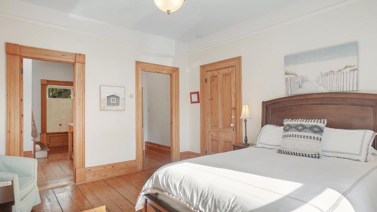 Sail Inn Lunenburg Eksteriør billede