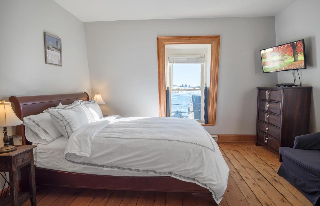 Sail Inn Lunenburg Eksteriør billede